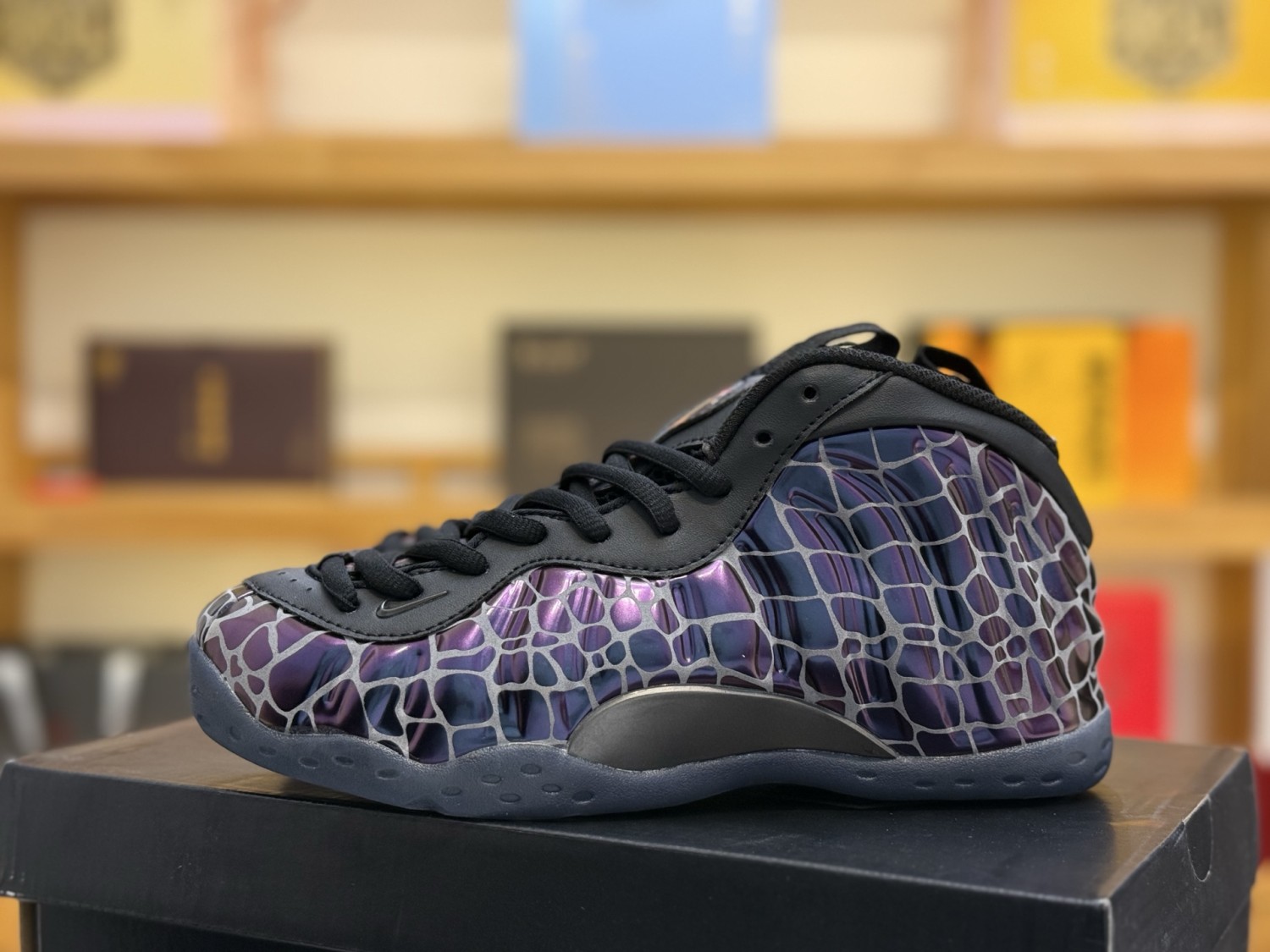 NIKE Air Foamposite One”Tekken 8“鐵拳噴三島一八FQ9050-400